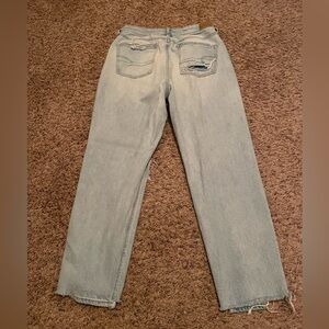 American Eagle size 8 light wash distressed jeans good condition